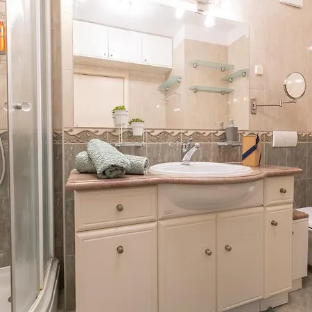 Helios Znjan - Terrace - Free Parking Готель Спліт