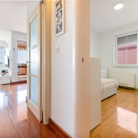 Helios Znjan - Terrace - Free Parking