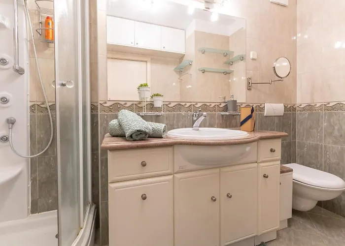 Helios Znjan - Terrace - Free Parking Готель Спліт